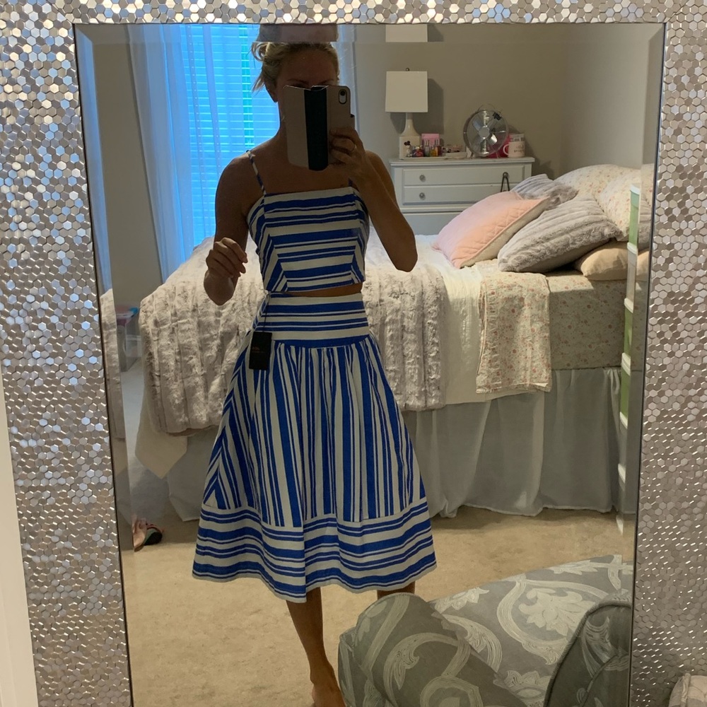 JOA Los Angeles Linen Skirt and Crop Top Set - Picture 5 of 7